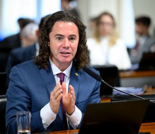 Comissão aprova Substitutivo de VENEZIANO para tornar crime hediondo a adulteração de bebidas e alimentos