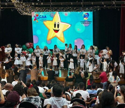 Cantata do Natal da Inclusão celebra protagonismo de crianças e adolescentes com autismo em Campina Grande