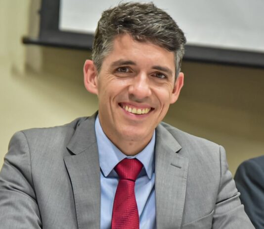 Tovar faz maratona de visitas a instituições de Campina Grande beneficiadas com suas emendas