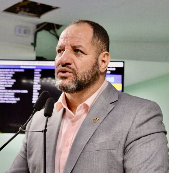 b5db04fb-3aaa-4cb9-85dc-84ae893792f8