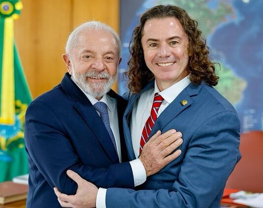 Novo PAC Seleções lançado por Lula garantirá investimentos articulados por Veneziano para municípios paraibanos