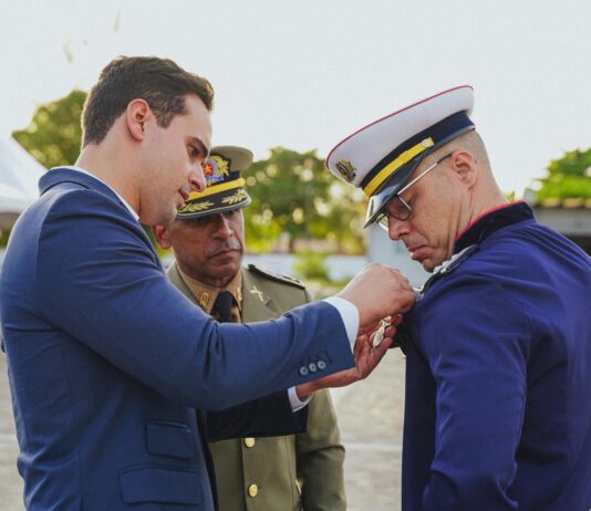Lucas Ribeiro participa da formatura de novos aspirantes da Polícia Militar da Paraíba