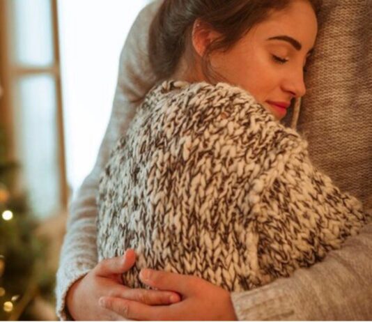 O peso da ausência: como enfrentar as festas de fim de ano após uma perda