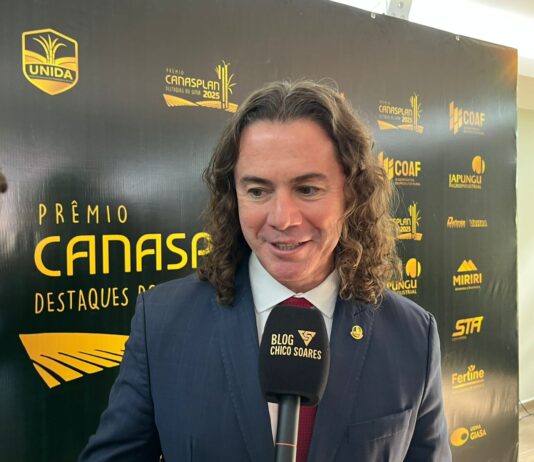 Após solicitação de Veneziano, Ministro paga R$ 29 milhões a pipeiros e garante abastecimento por carros-pipa