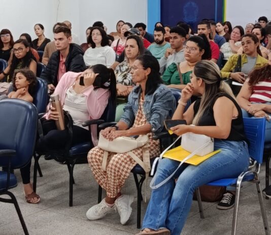 Sine de Campina Grande recebe seleção para 722 vagas de operador de telemarketing