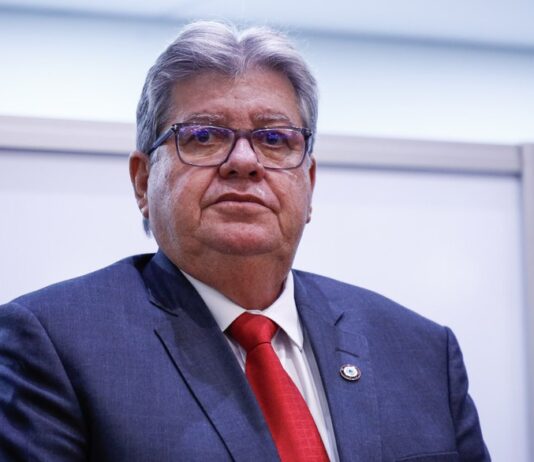 João Azevêdo entrega piscina terapêutica da Apae de Campina Grande nesta segunda-feira