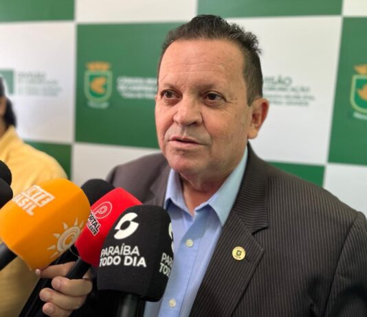 Olimpio Oliveira pede união de segmentos públicos e sociedade civil para recuperar o Açude Velho