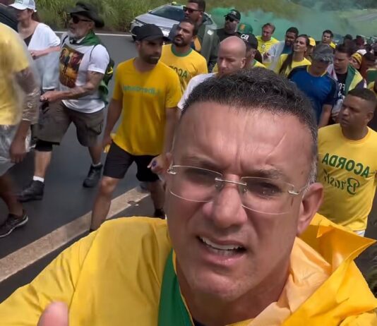 Sargento Neto enaltece força do movimento em defesa liberdade: “seguimos em frente em defesa do Brasil”