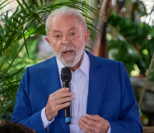 “Não podemos nos conformar com homens matando mulheres”, diz Lula. Presidente fez pronunciamento na TV e no rádio nesse sábado (7)