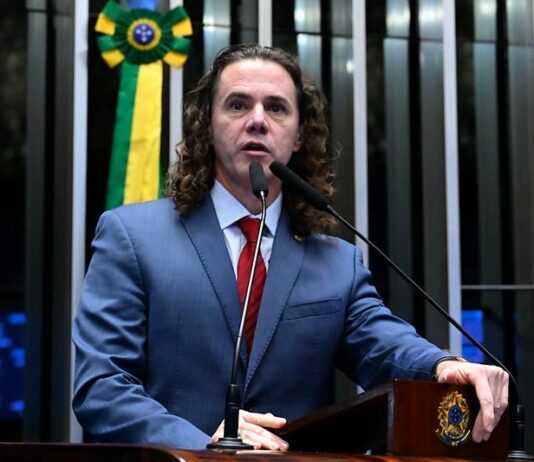 Na tribuna, Veneziano defende criação da CPI do Banco Master com investigação “séria, transparente e rigorosa”