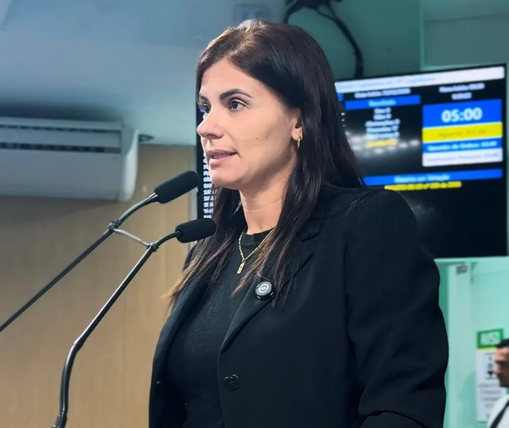 Kallyna Dias propõe cartilha de orientação para famílias de pessoas com autismo