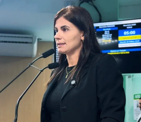 Vereadora Kallyna cobra melhorias na saúde pública de Campina Grande