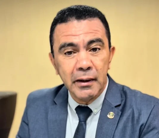 Pastor Luciano Breno aguarda definições do AVANTE e conversa com Vitor Hugo sobre futuro político