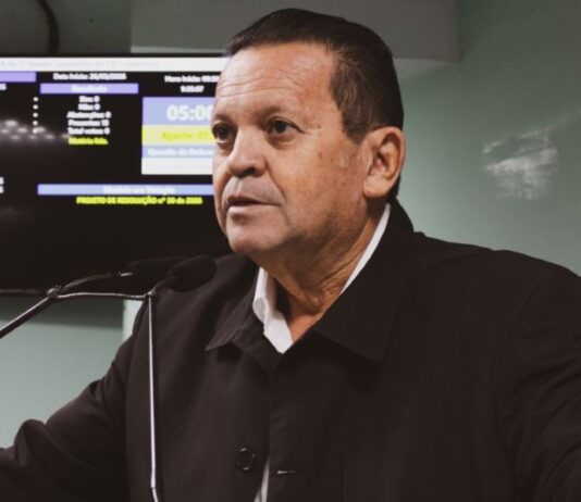 Projeto de Olimpio obriga estabelecimentos a denunciar uso irregular de vagas de idosos e pessoas com deficiência