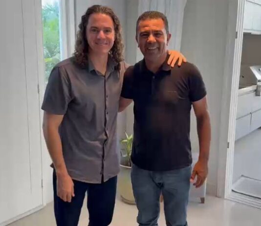 Veneziano recebe apoio à sua reeleição ao Senado do vereador Pastor Luciano Breno, de Campina Grande