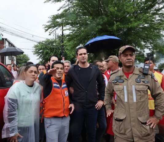 Governador Lucas Ribeiro reforça ações em Santa Rita contra impactos das chuvas e instala comitê no Centro Integrado de Comando e Controle