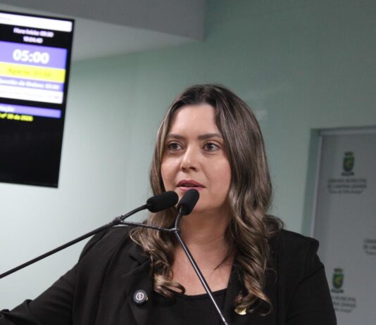 Aprovado por unanimidade, PL de Waléria Assunção sobre livre estacionamento para a imprensa segue para sanção