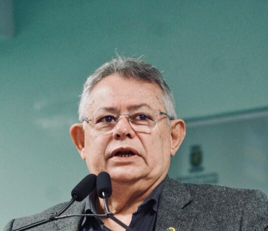 Vereador Pimentel Filho solicita operação tapa-buracos na PB-100 que liga a BR-230 ao distrito de Galante