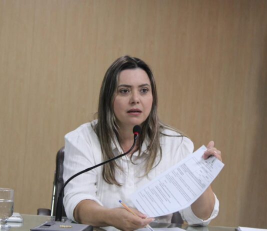 Fiscalização: Waléria Assunção constata mais problemas no Zoonoses e requer regularização urgente de medicamentos