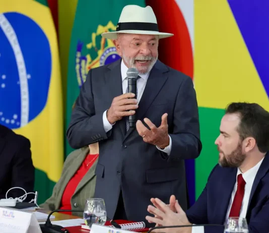 Lula anuncia novo Desenrola para quem ganha até R$ 8,1 mil. Programa foca na renegociação de dívidas