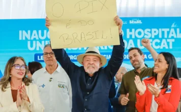 Lula defende Pix e diz que sistema brasileiro assusta norte-americanos. Presidente cobra explicação de Trump sobre nova taxação