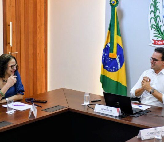Governador Lucas Ribeiro trata sobre avanço na implantação do Ciquanta com ministra Luciana Santos