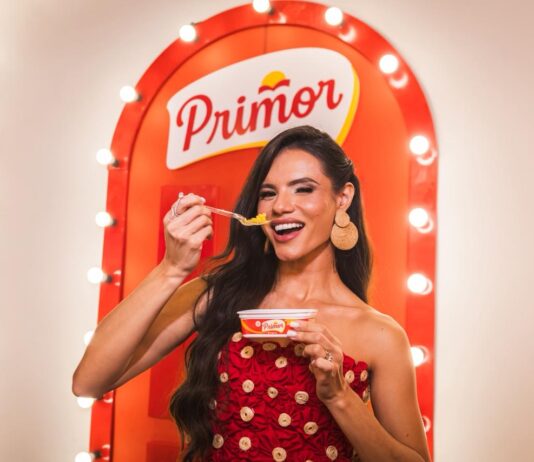 Cantora Samara Souto visita O Maior São João do Mundo a convite da Primor