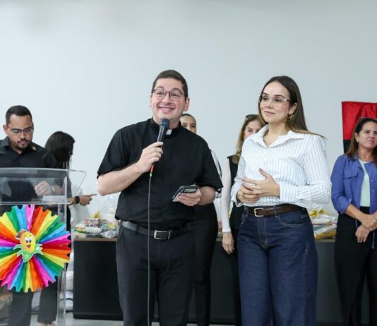 Alimentos arrecadados durante Salão do Artesanato Paraibano são entregues a instituições contempladas