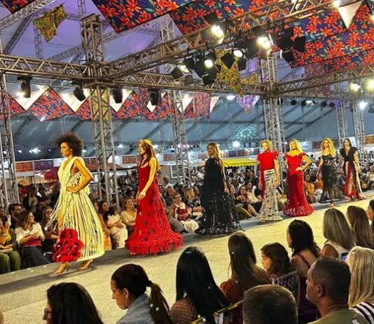 Moda, artesanato e identidade a paraibana foram destaque no desfile “Tramas Arretadas”, em CG; participantes e público comentam o sucesso