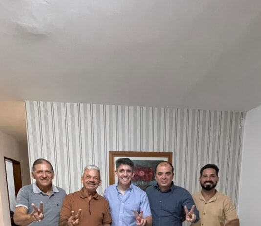 Grupo de oposição de Riacho de Santo Antônio declara apoio à reeleição de Tovar Correia Lima