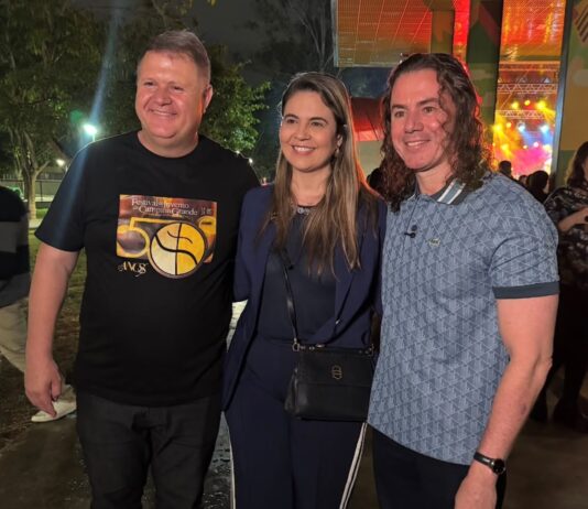 Pré-candidatos Carol Gomes e André Gomes confirmam apoio a Veneziano para o Senado