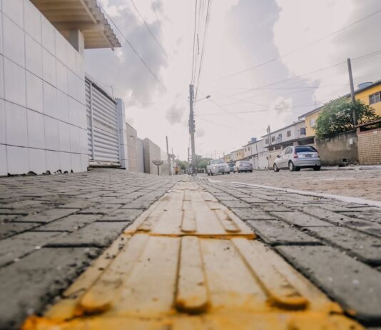 João Pessoa recebe hoje pavimentação e ações de infraestrutura em mais de 30 ruas e Leo agradece carinho da população