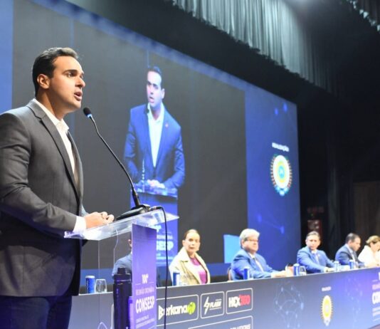 Governador Lucas Ribeiro destaca integração entre estados no combate ao crime durante 100ª reunião do Consesp