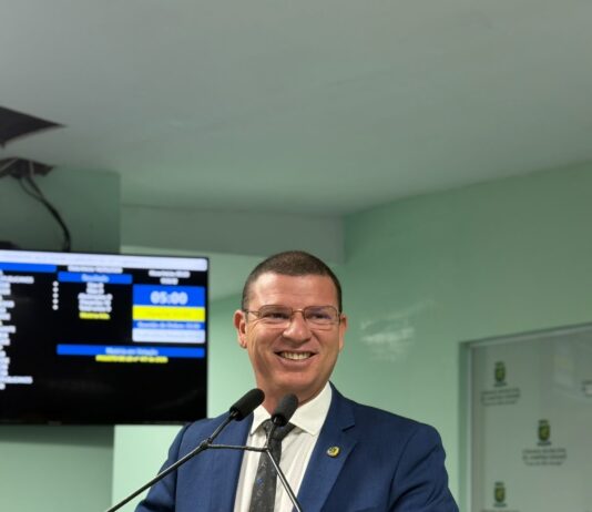 Com 280 requerimentos protocolados, vereador Dinho reforça atuação voltada às demandas dos bairros e comunidades de Campina Grande