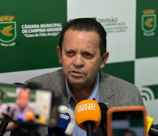 Resultado do Ideb é mérito dos profissionais da educação, afirma Olimpio Oliveira, que defende valorização real