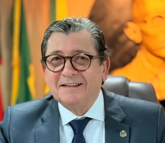 Vereador Tertuliano Maracajá apresenta projeto para garantir divulgação do direito à isenção da taxa de religação em serviços essenciais