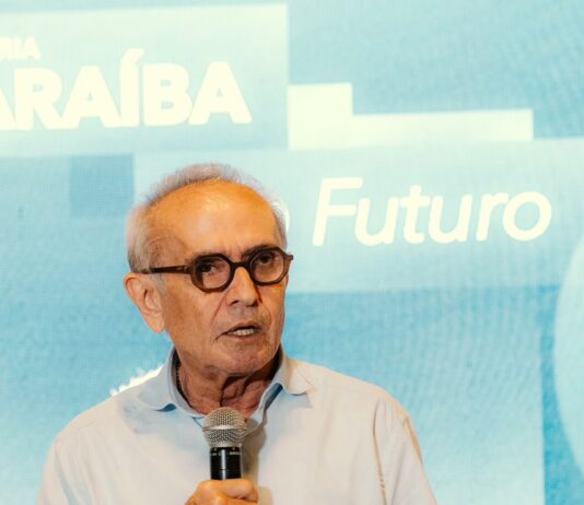 Cicero assume compromisso para Passe Livre para todos os alunos das redes públicas