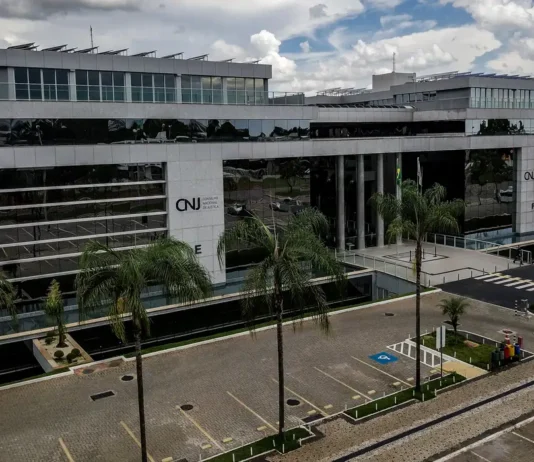 CNJ acaba com aposentadoria compulsória como punição máxima para juiz. Magistrado poderá perder o cargo em casos como venda de sentenças
