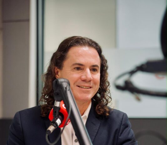 Justiça concede Direito de Resposta a Veneziano e determina que Folha de S. Paulo restabeleça a verdade