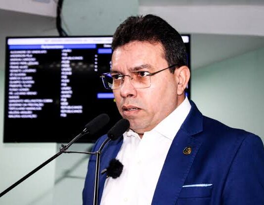 Márcio da Eletropolo destaca obra e acões nas zonas urbana e rural de Campína Grande. Segundo ele, a Prefeitura tem realizado intervenções na região, a exemplo do Canal do Bodocongó