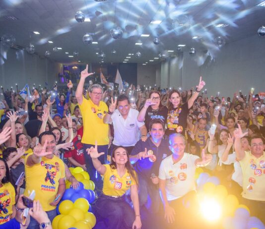 Plenária conduzida por Valéria reúne multidão e fortalece Adriano, Murilo, João, Nabor e Lucas, em Campina Grande