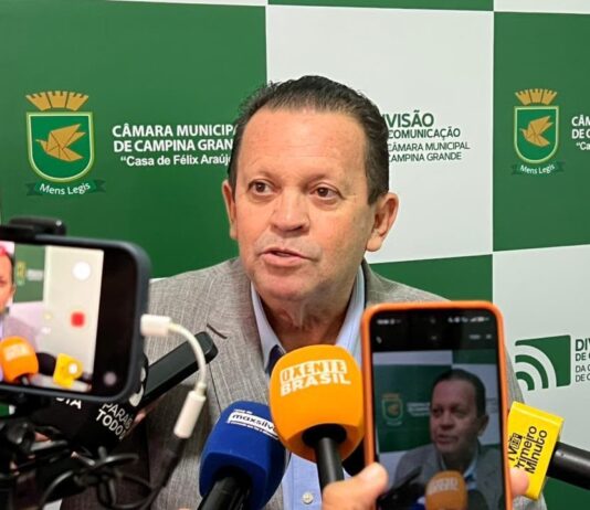 Olimpio Oliveira cobra à PMCG pagamento do 14º salário e valorização real dos professores