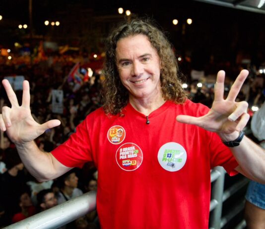 Veneziano participa da entrega de ambulâncias do SAMU a cidades da Paraíba, fruto de sua atuação parlamentar