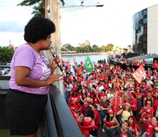 Atuação de Jô Oliveira é destaque na campanha presidencial do segundo Turno