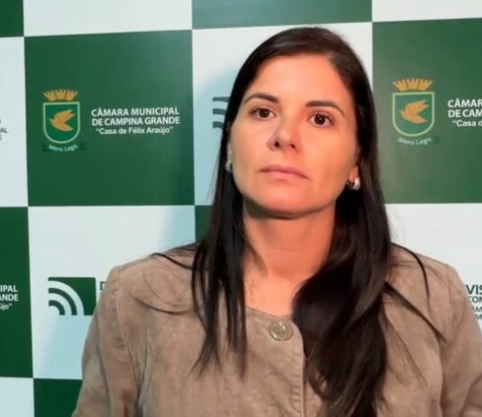 Kallyna Dias aponta falta de insumos e problemas estruturais em UBS de Campina Grande