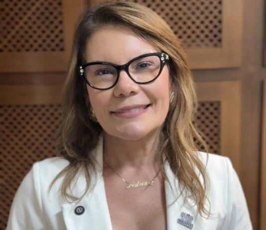 Fabiana Gomes destaca prevenção ao câncer e reforça acesso à mamografia em Campina Grande