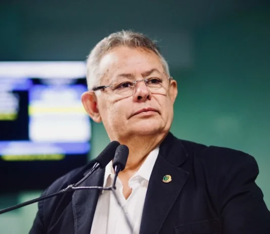 Pimentel Filho cobra explicações sobre empréstimo de US$ 52 milhões para Campina Grande