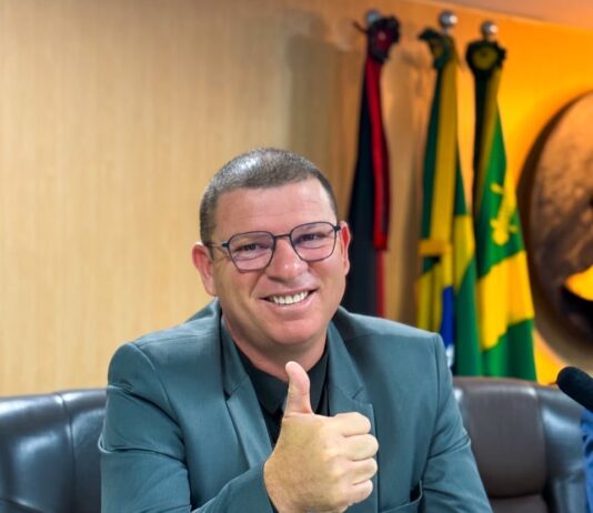Vereador Dinho Papa-Léguas apresenta requerimento para fiscalização e orientação de ciclistas sobre excesso de velocidade na ciclofaixa do Açude Velho.